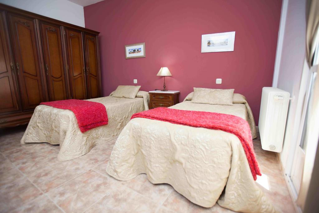 Apartamento Turistico La Ribera Del Marco Caces Pokoj fotografie
